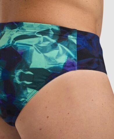 MENS ARENA HERO CAMO SWIM BRIEF/GREEN